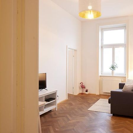 Self-Check-In & Perfect Metro Connection I Apartment Vienna Luaran gambar