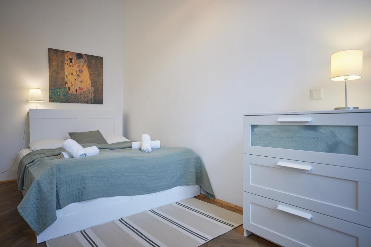 Self-Check-In & Perfect Metro Connection I Apartment Vienna Luaran gambar