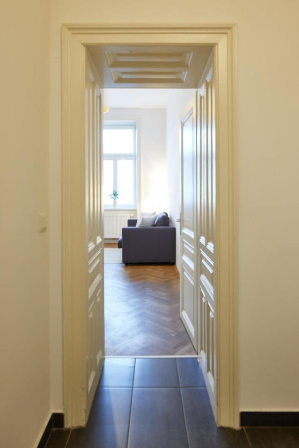 Self-Check-In & Perfect Metro Connection I Apartment Vienna Luaran gambar