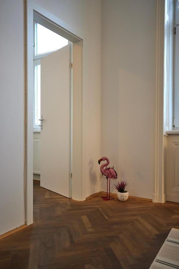 Self-Check-In & Perfect Metro Connection I Apartment Vienna Luaran gambar