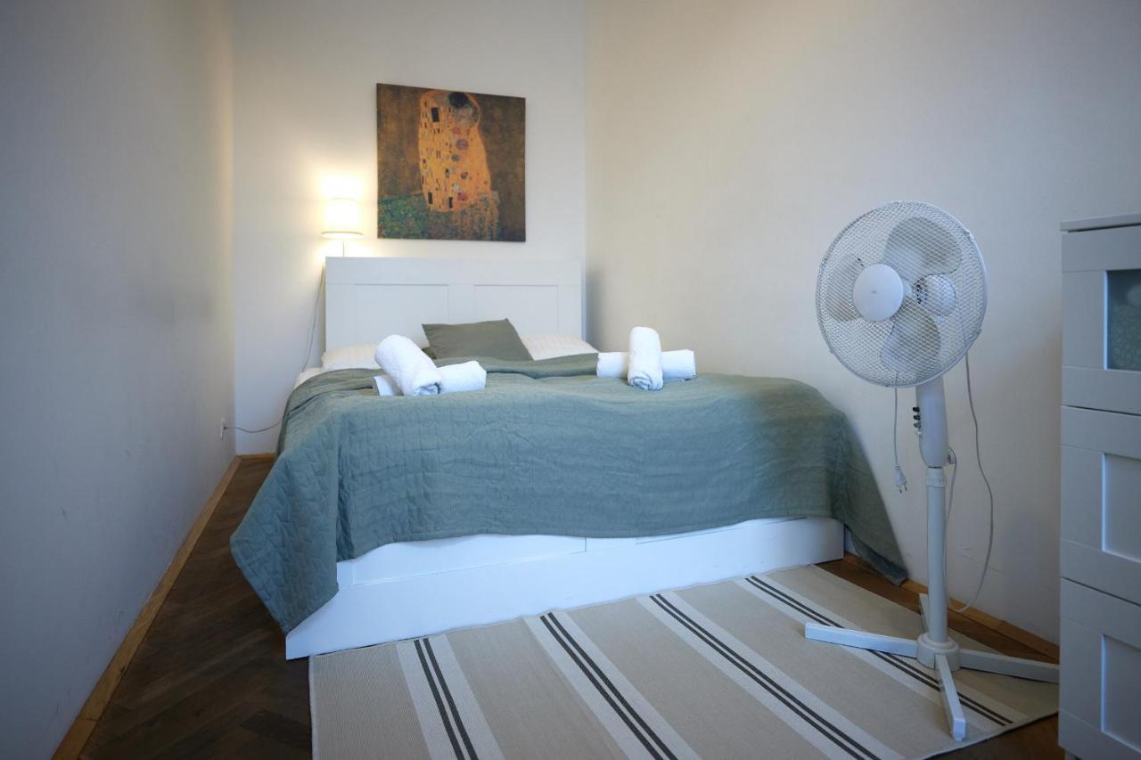 Self-Check-In & Perfect Metro Connection I Apartment Vienna Luaran gambar