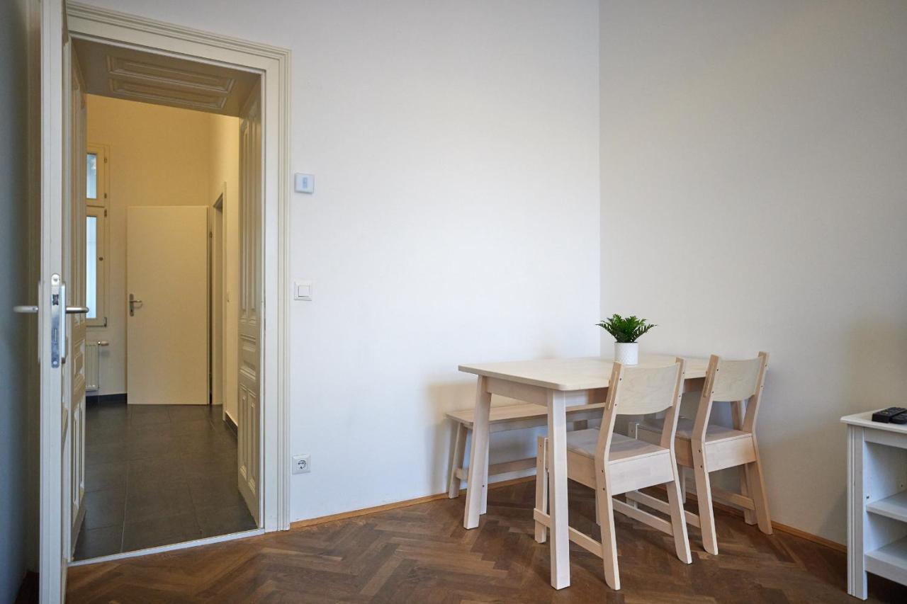 Self-Check-In & Perfect Metro Connection I Apartment Vienna Luaran gambar